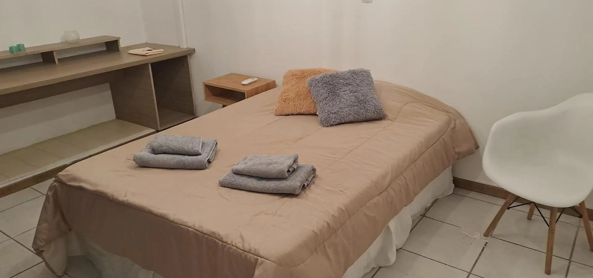ميندوزا Migaloo Guest House فندق مبيت وإفطار
